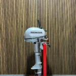 Honda BF6A outboard engine