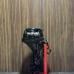 Suzuki 20 HP EFI Powertilt outboard engine