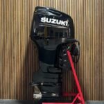 Suzuki DF300AP outboard engine